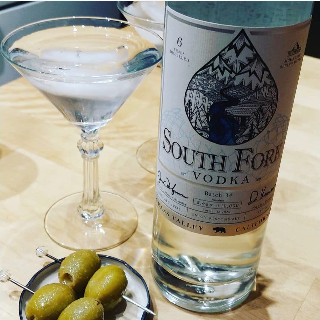 &quot;A martini is the truest test of a vodka. This one is smooth and elegant and local to boot! &quot;
 -Carissa J Jones 
 🙌 Thank you Carissa! @carissajjones #southforkvodka  #local #dirty martini #smoothvodka #martini #cheers #happyholidays2020 #