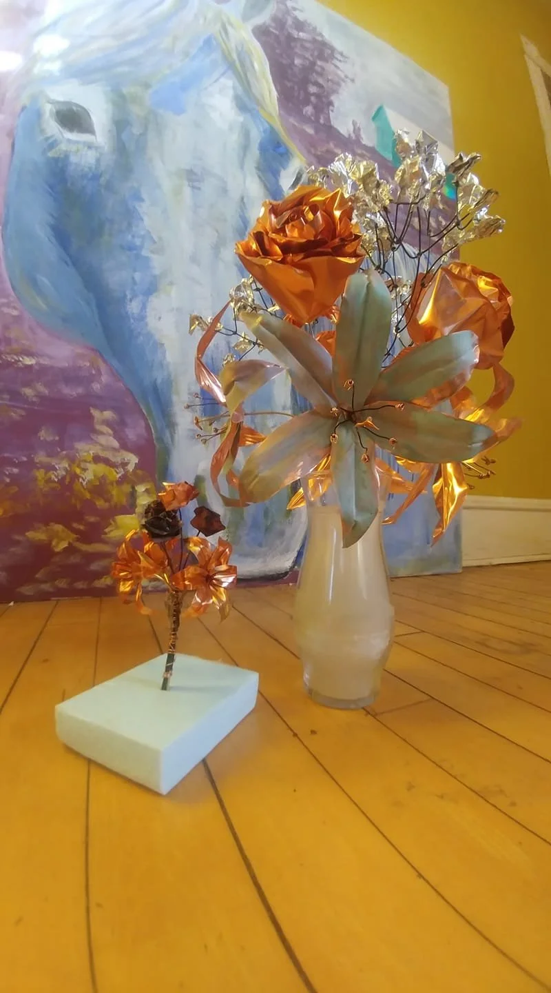 metal fowers vase 2.jpg