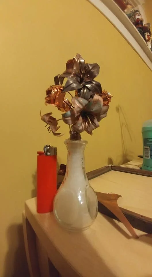 metal flowers vase.jpg