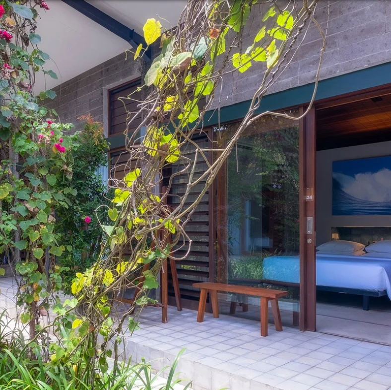 resort_room.jpg