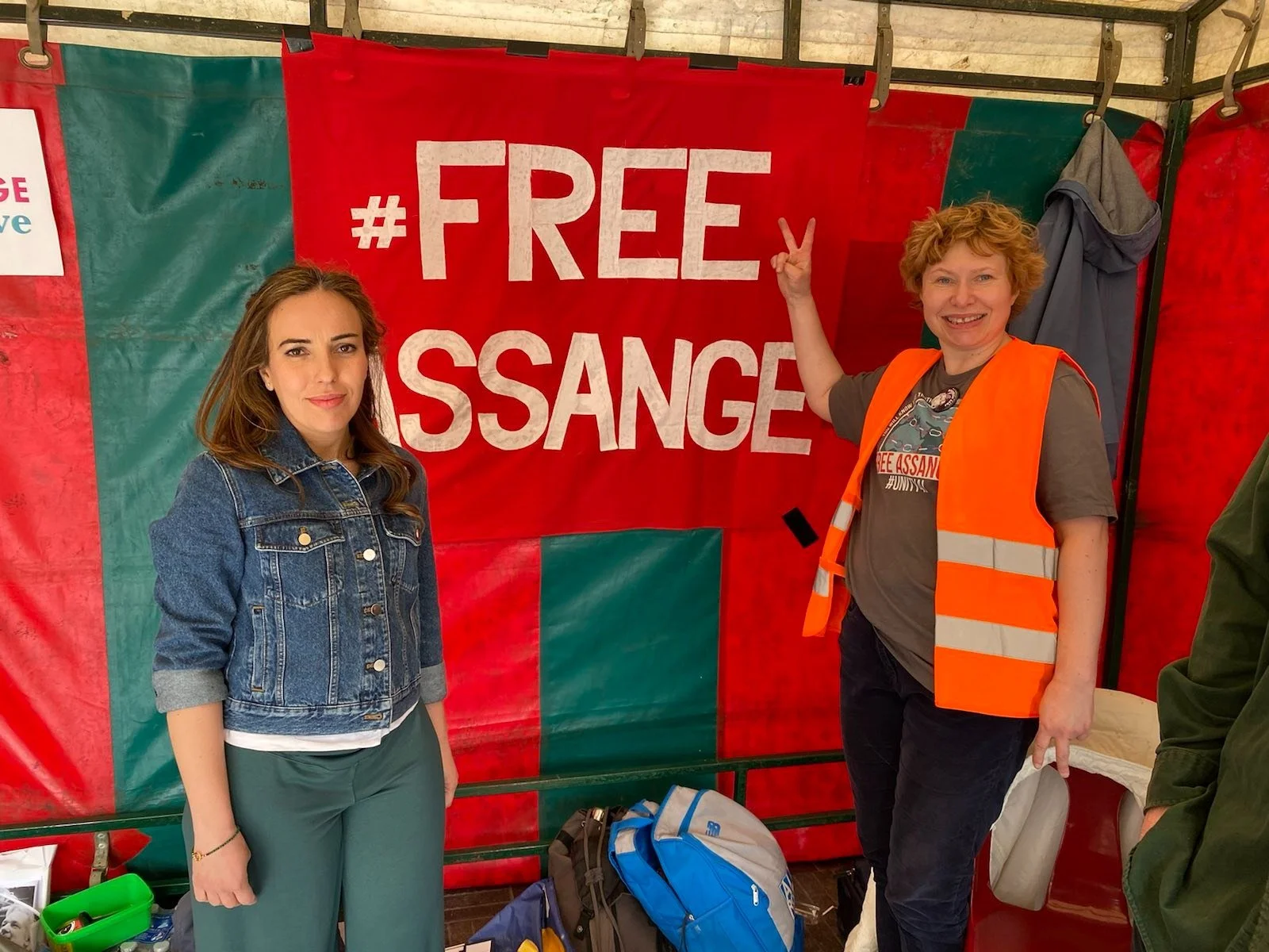 Julians vrijheid is jouw vrijheid - Verslag van Assange rallies in Europa (Engels)