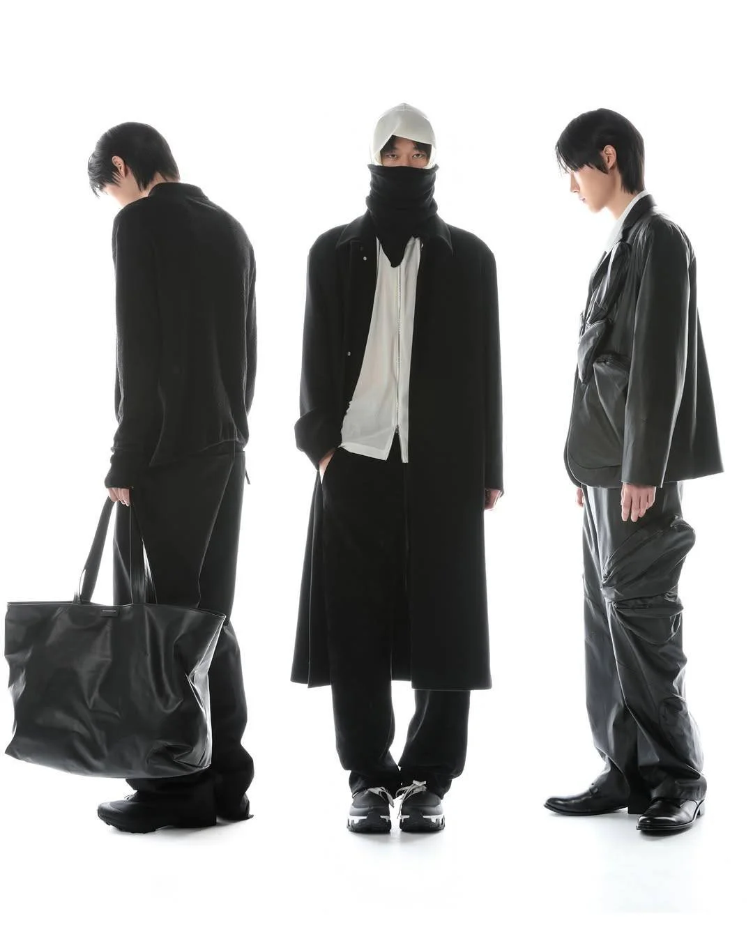 《ARTIFACTS - POST ARCHIVE FACTION》
#獨家引進 #機能未來感

Post Archive Faction（簡稱PAF） 是由 Dongjoon Lim 和 Sookyo Jeong 於 2018 年創立於韓國。PAF 的設計如未來人的工作服，強調機能感，展現未來世界的秩序、模組與身體連結。品牌以不對稱剪裁、運動風細節與高科技材質文明，在機能與藝術之間取得獨特的平衡。更曾入圍LVMH Prize準決賽以及和運動鞋品牌On聯名，無疑是韓國男裝最受矚目的設計新銳。

