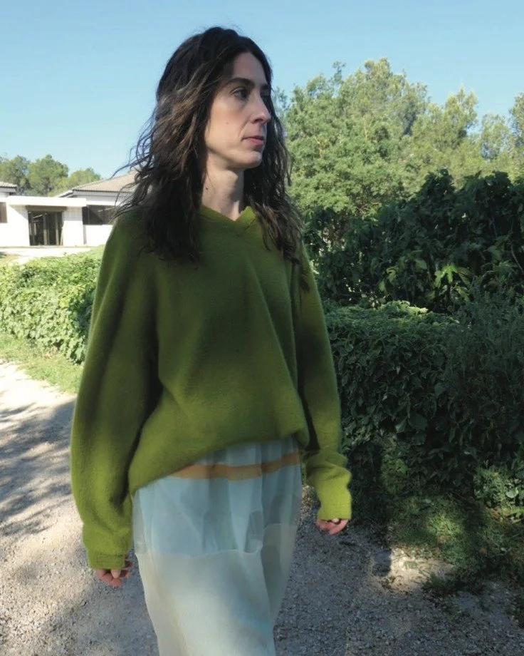 《ARTIFACTS - BIELO》
#西班牙製造🇪🇸 #全新引進

BIELO 源於 1980 年來自西班牙 La Llacuna 的家族針織工廠，長年專注於為歐洲奢侈與設計師品牌打造高品質針織品。品牌核心在於融合傳統精湛工藝與當代新進的針織技術，使用日本最新的 Shima Seiki 針織機，以獨特的針織紋理，並搭配活潑的地中海色系為品牌特色 ，展現兼具工藝底蘊與現代感的獨特風格。

本季選入 2026 春夏系列，以適合夏日穿著的輕盈針織材質，搭配更加清爽、活潑的色調呈現。特別推薦以絲