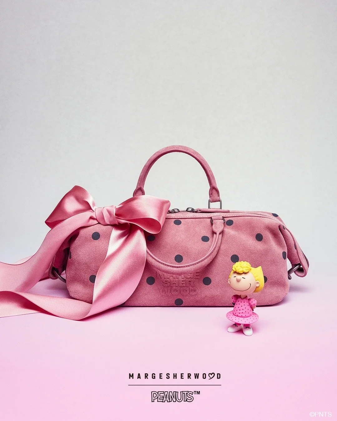 《ARTIFACTS - MARGESHERWOOD &times; PEANUTS POP-UP STORE》
#活動預告👀 #Snoopy #Peanuts

來自韓國的 MARGESHERWOOD 攜手 PEANUTS&trade; 推出全新系列💕
系列以 「愛的告白 Love Confession」 為主題，靈感源自 Sally 寫給 Linus 那封令人怦然心動的情書。透過 MARGESHERWOOD 標誌性的風格與獨特視角，重新詮釋戀愛中少女真摯且自信動人的心聲。

Sally 