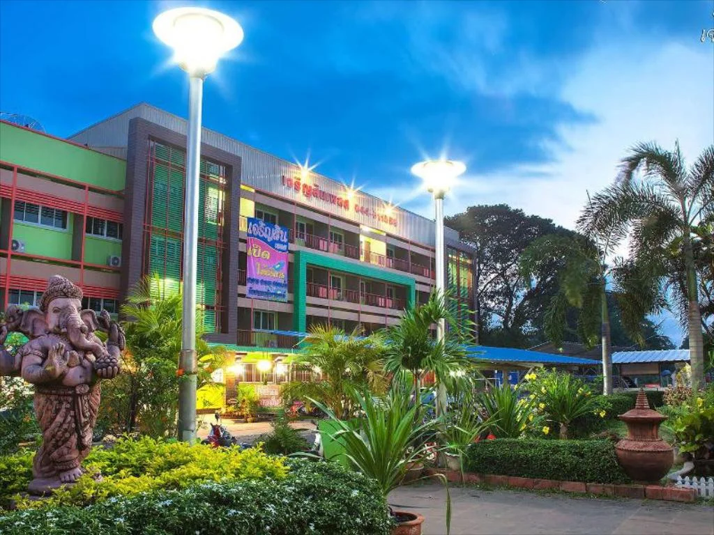 Jaroensin Place HotelBuriram.jpg