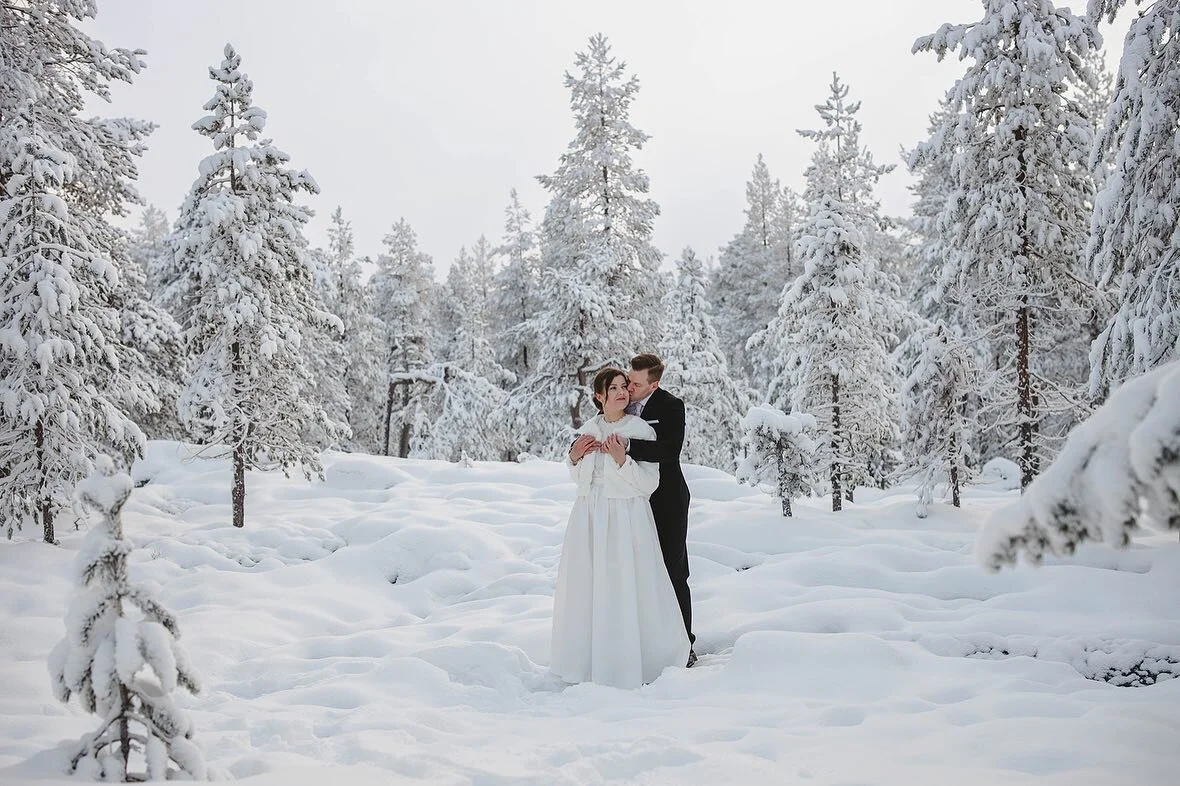 photo-shoot-prices-in-lapland-finland-by-tina-your-lapland