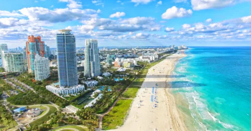 A-Miami-yacht-charter-itinerary-in-South-Beach-500x262.jpg