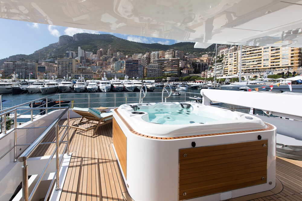 Sun Deck Jacuzzi (2).jpg