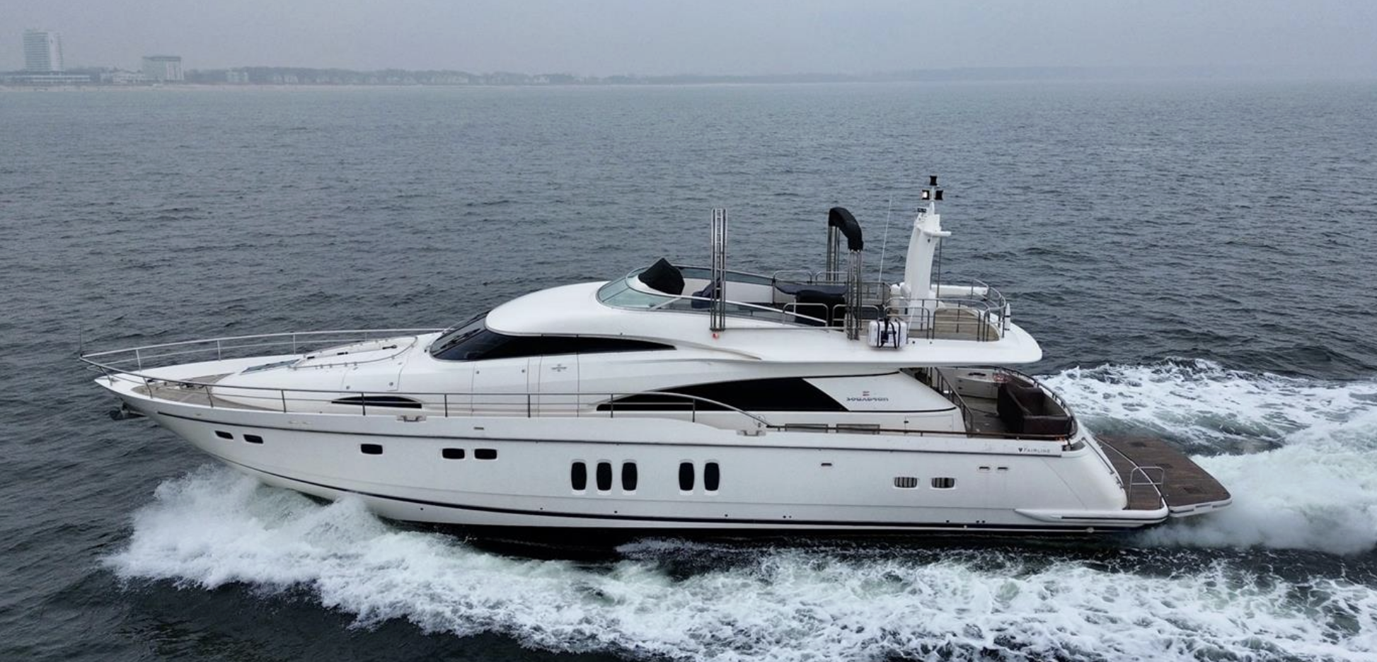 Fairline_Squadron_74_3.png