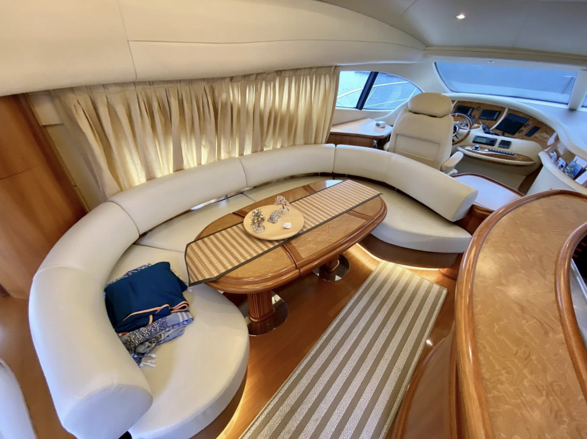 SmartYacht_Azimut 68 Evo_6.png