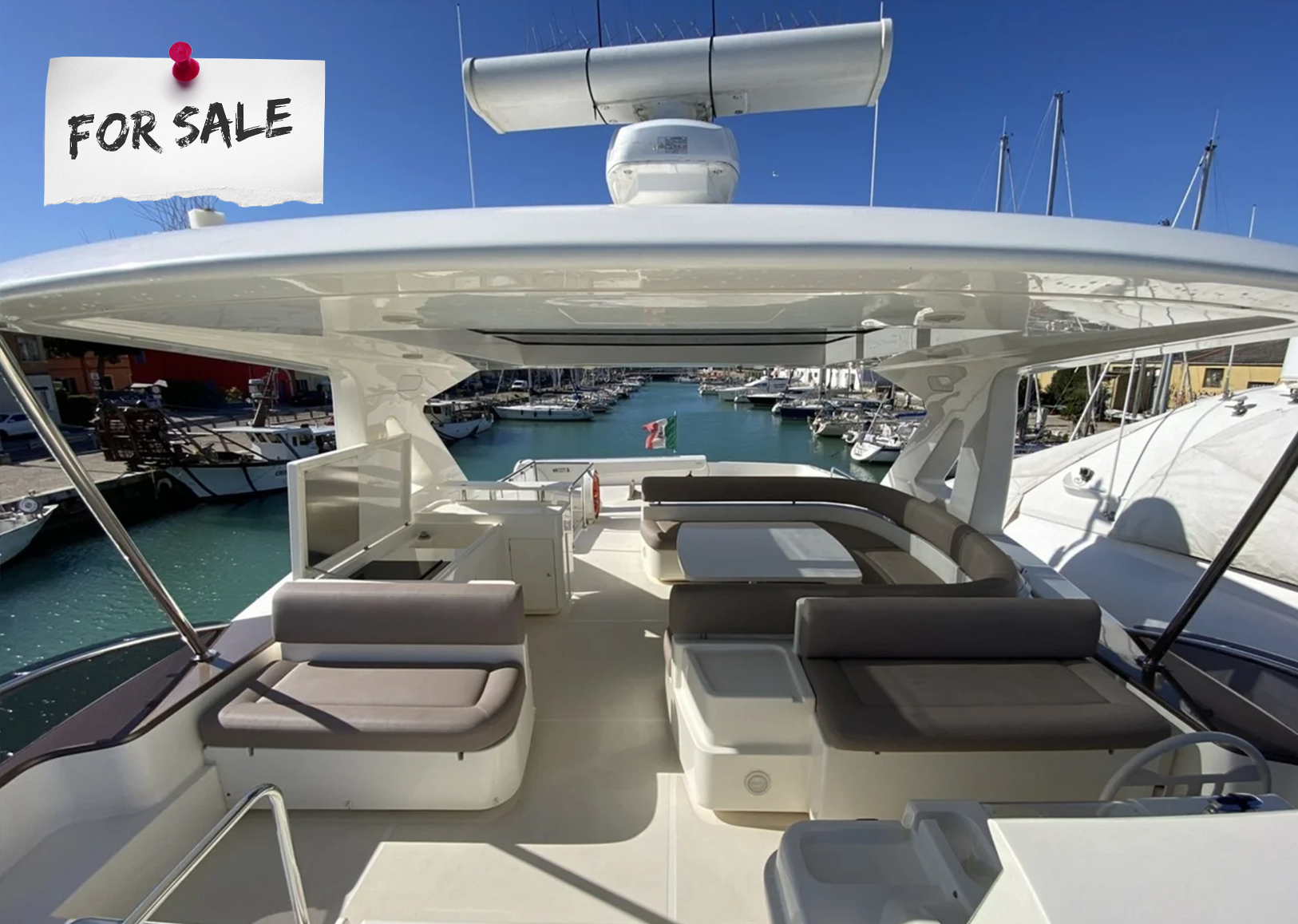Ferretti 800 (2010)