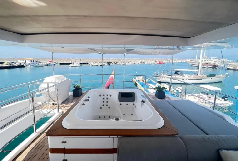 SmartYacht_Benetti Delfino 93_2016-2023-10-31 alle 14.46.50.jpeg