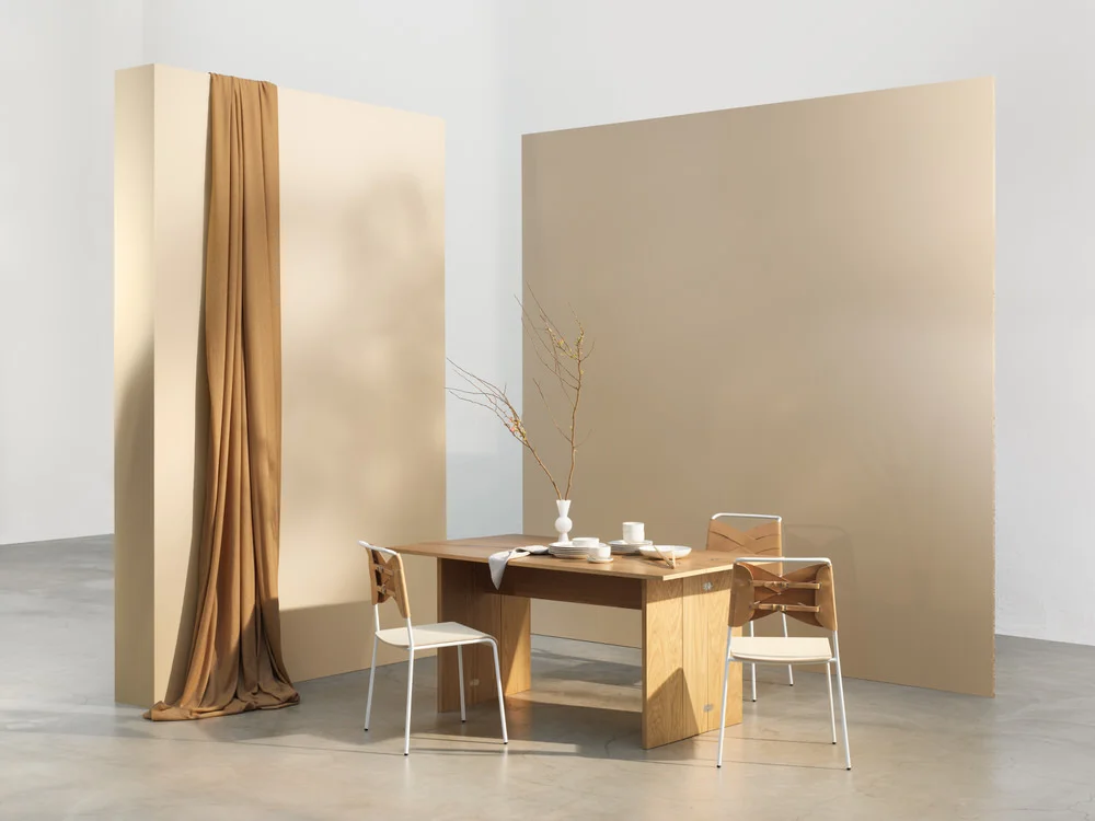FlipTable_Torso_DiningRoom.jpg