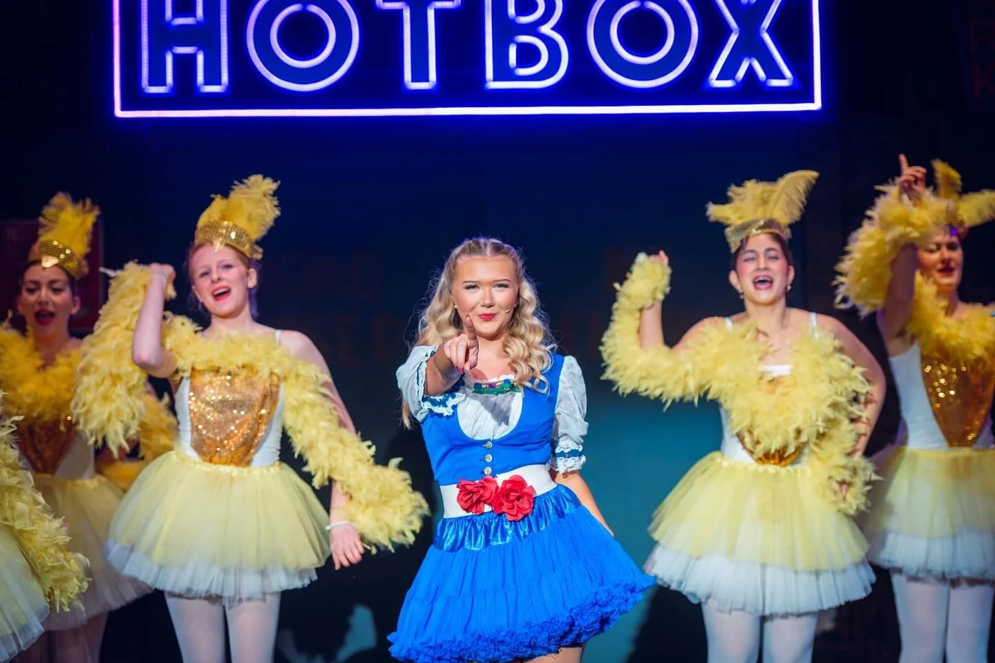 Show 3 tonight! Grab your chance to see Miss Adelaide at the Hot Box. Five free seats remain, but hurry, they'll be gone soon!

#saffronwalden #guysanddollsmusical #missadelaide