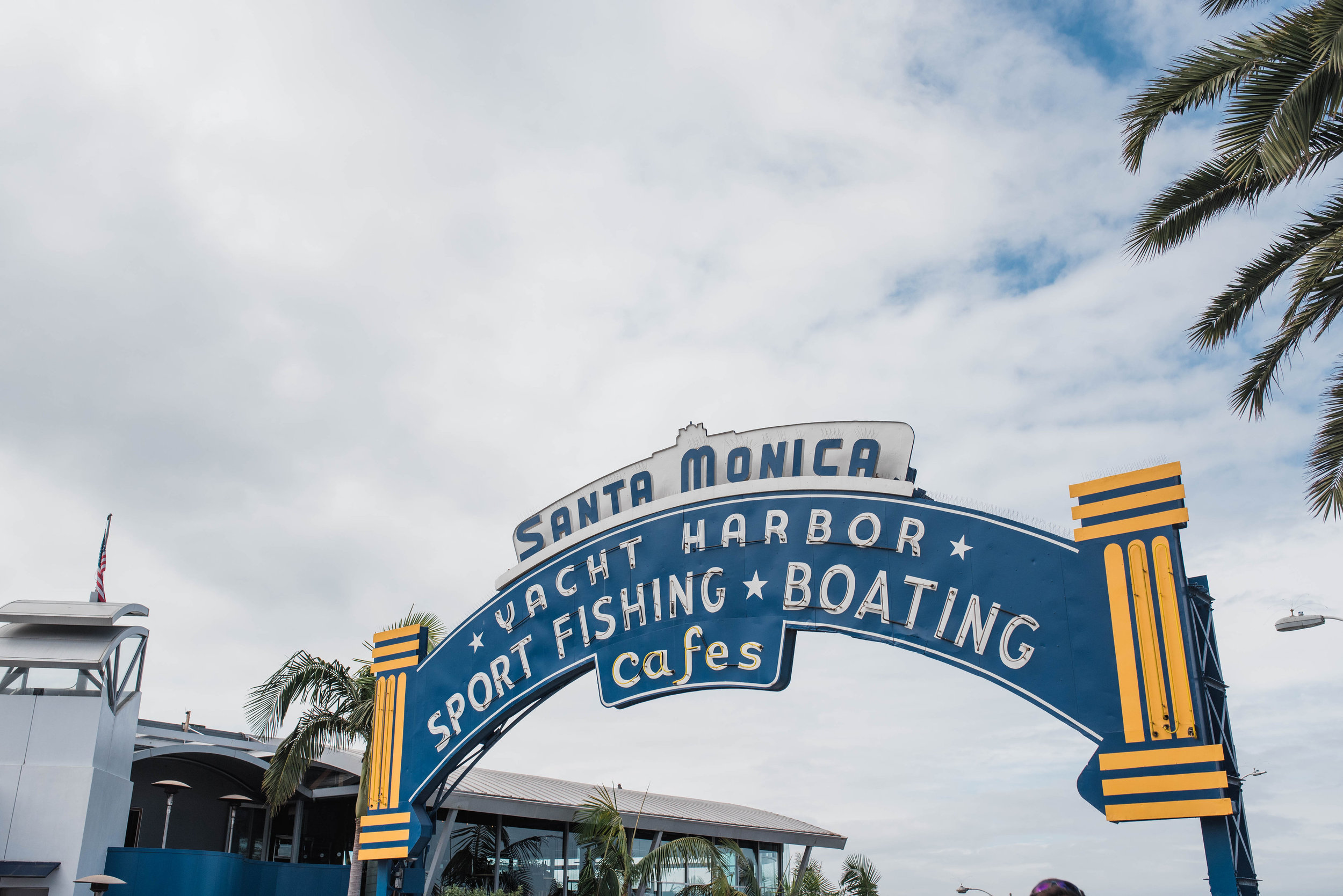 santa monica sign.jpg