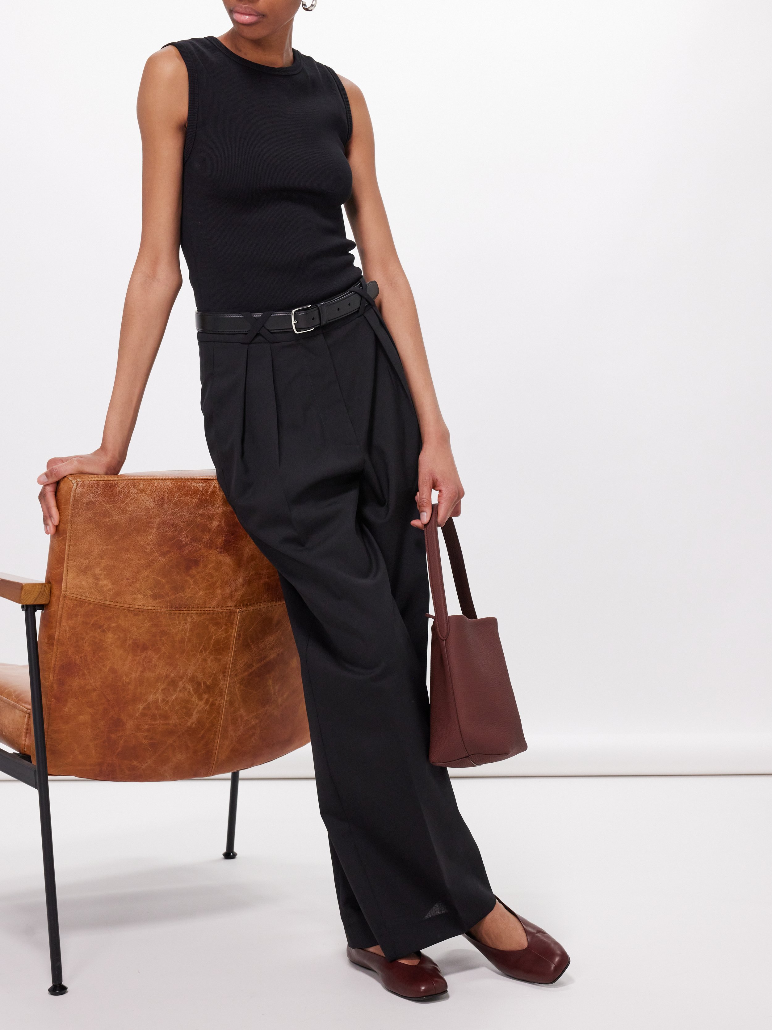 RÓHE_SS24_BLACK_1576473_2.jpg