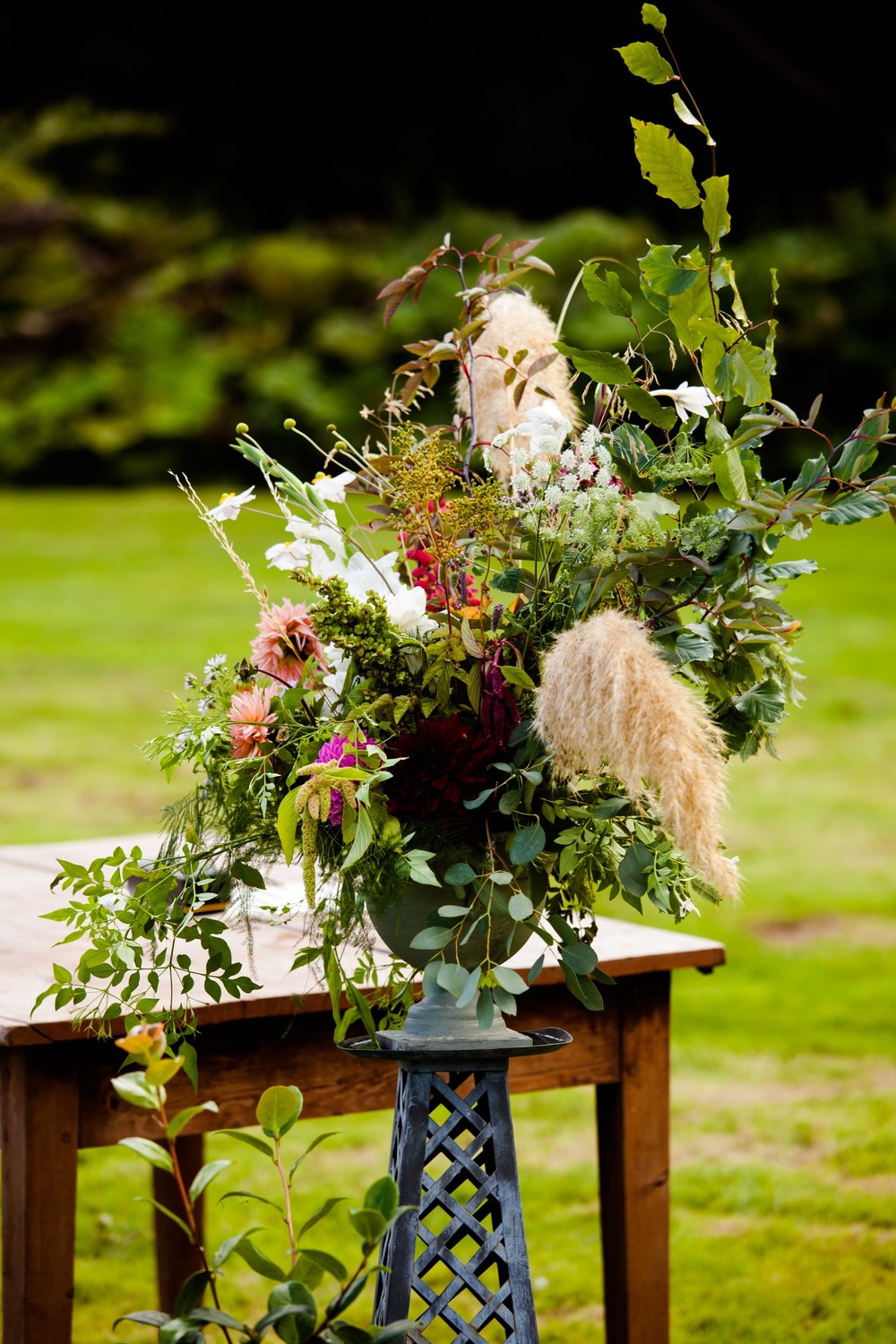 adelaides-secret-garden-wedding-flowers-rosie-jamie1