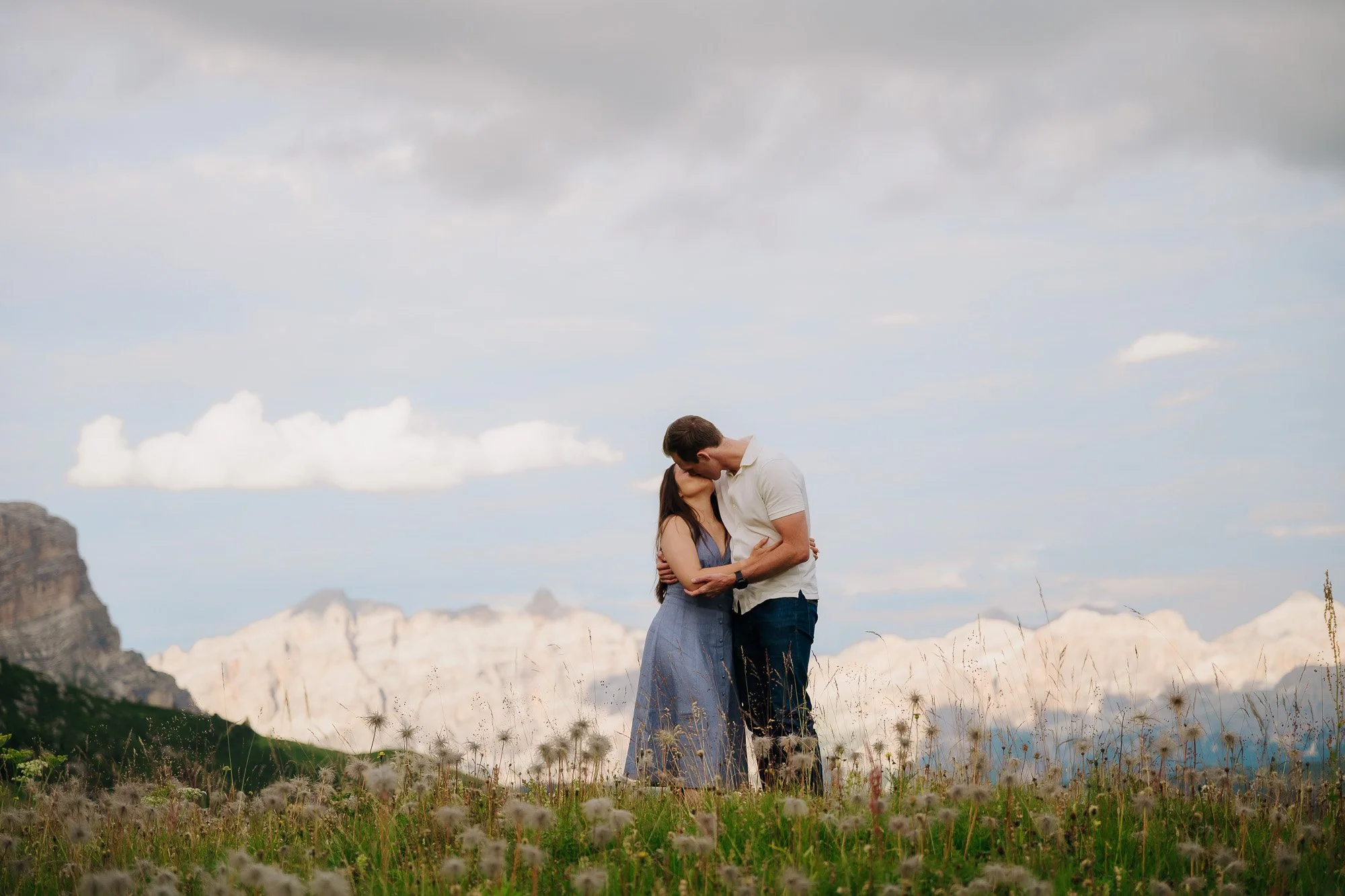 Proposal surprise photography at selva di gardena dolomites