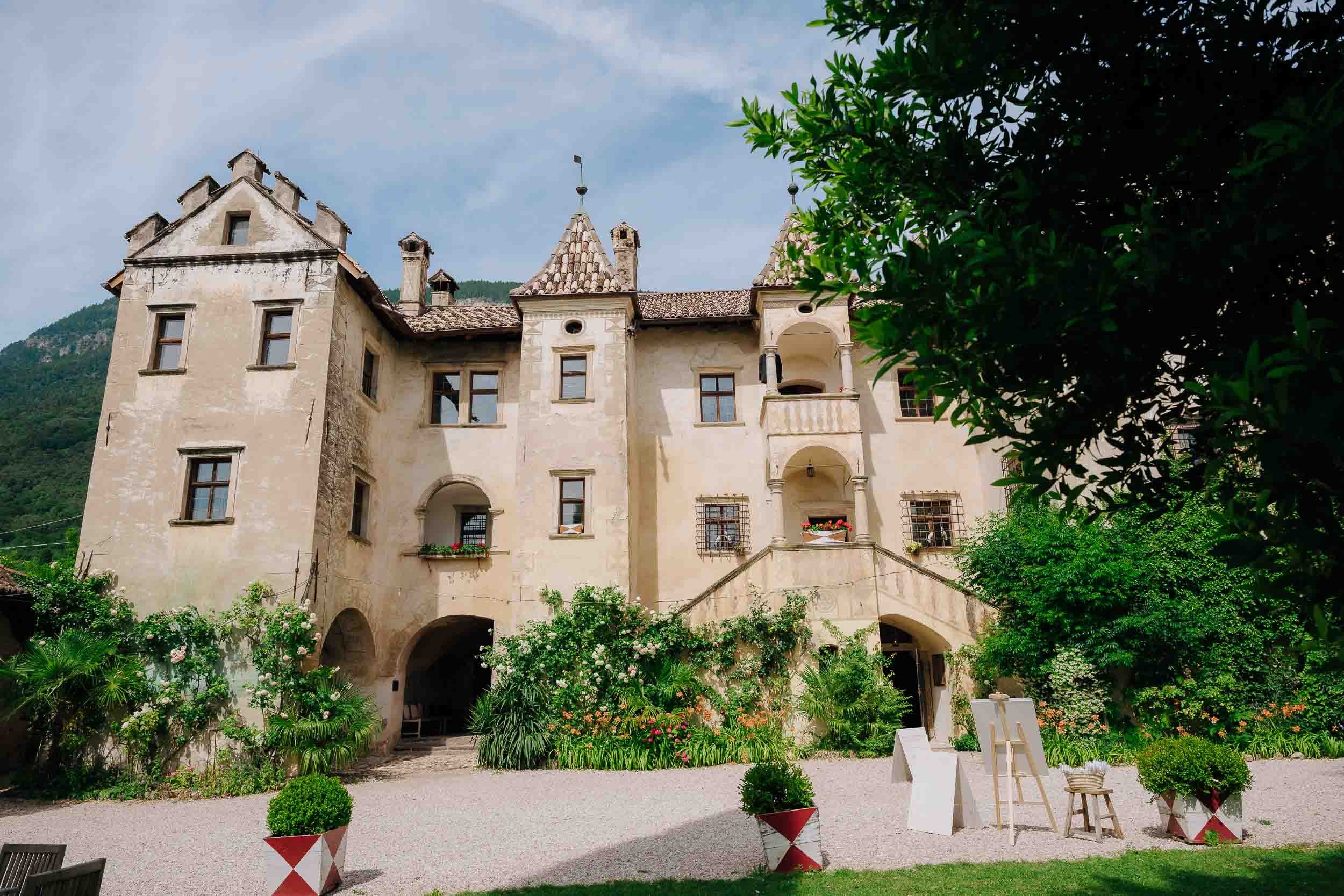 Wedding Day Ansitz Zinnenberg Bolzano Italy Freudenstein Castle
