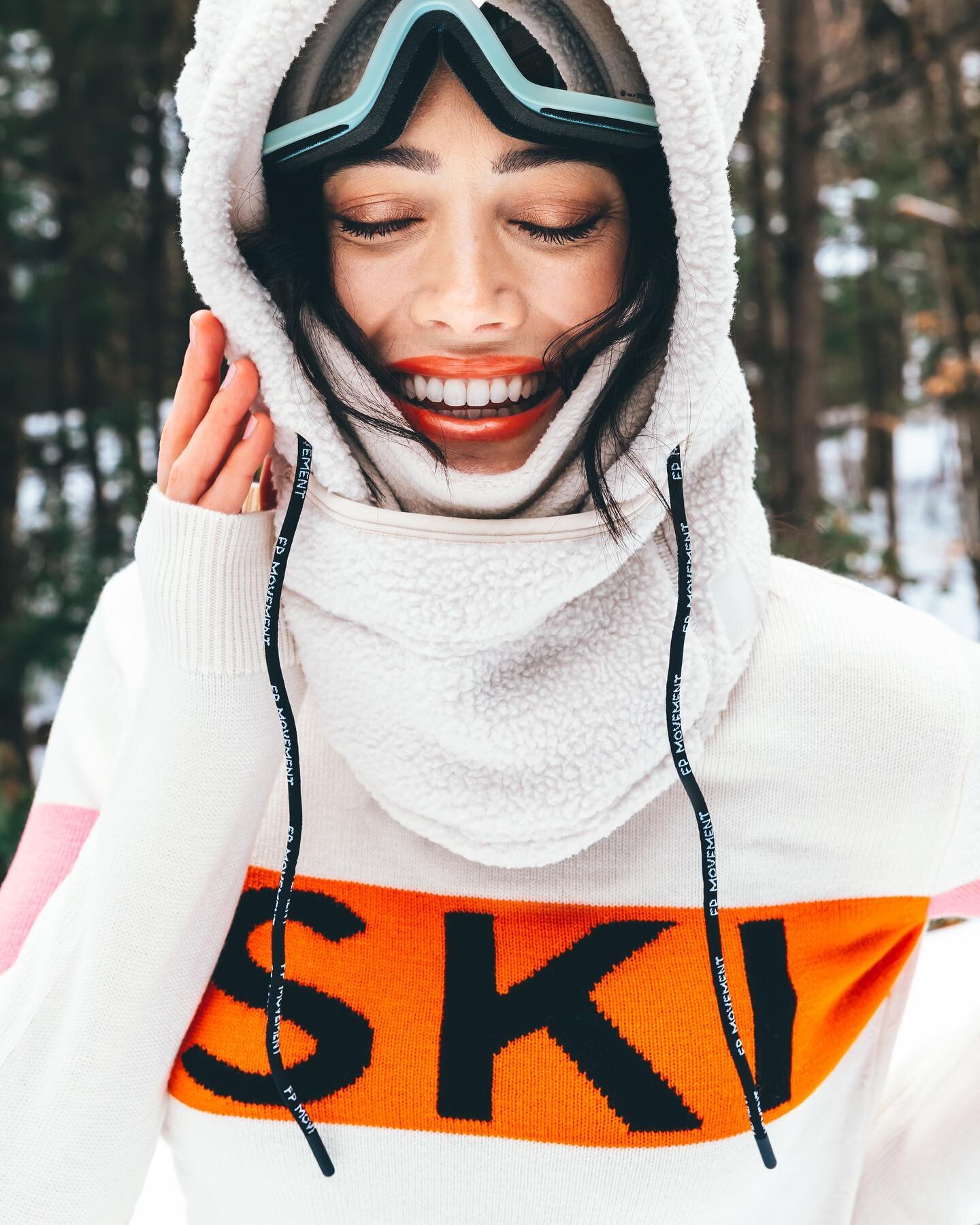 Le ski ❄️ 

Snaps from a campaign for @howiesspiked. 

Styling + production: @theprismhouse // 📷 @abby_stearns // makeup: @danielle.prism @ms.dheath with @brookeitlist thanks to @stellartalentagencyinc