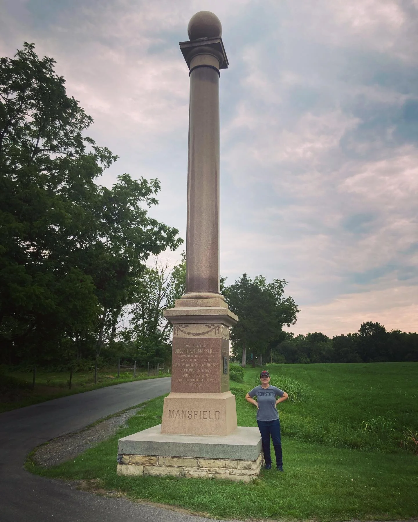 Monuments to the dead dudes in my dissertation. 

Swipe for my first foray into Texas pride.
