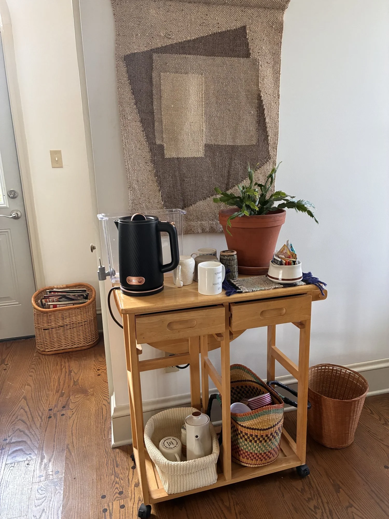 therapy-office-tea-cart-kitchenette-virginia.jpg