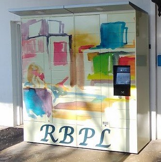 LOCKER SYSTEM MAKES LIBRARY AVAILABLE 24/7