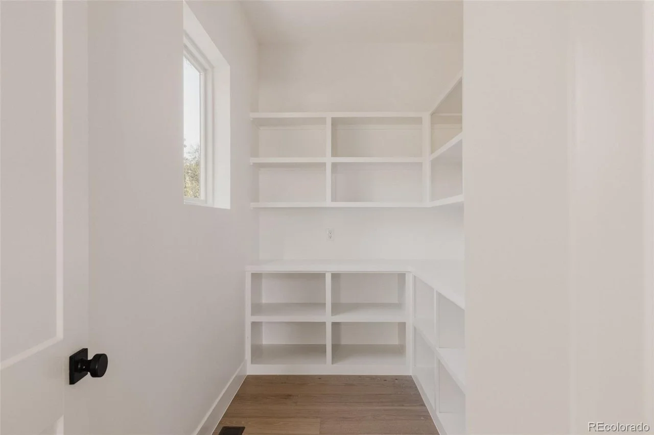 5600457_12_0 - Copy.jpg