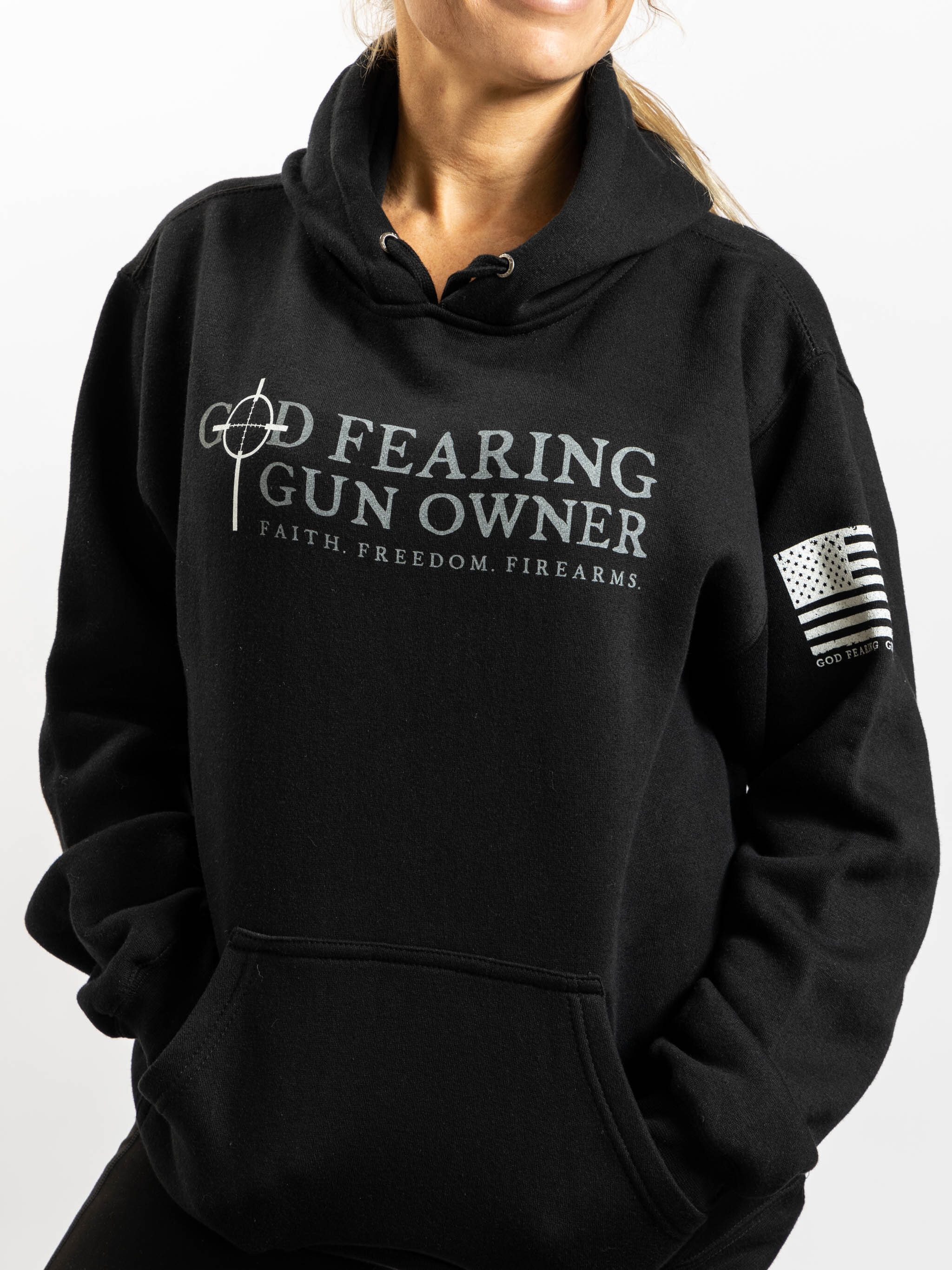 2021-0929_Female_Logo-Sweatshirt-7840.jpg