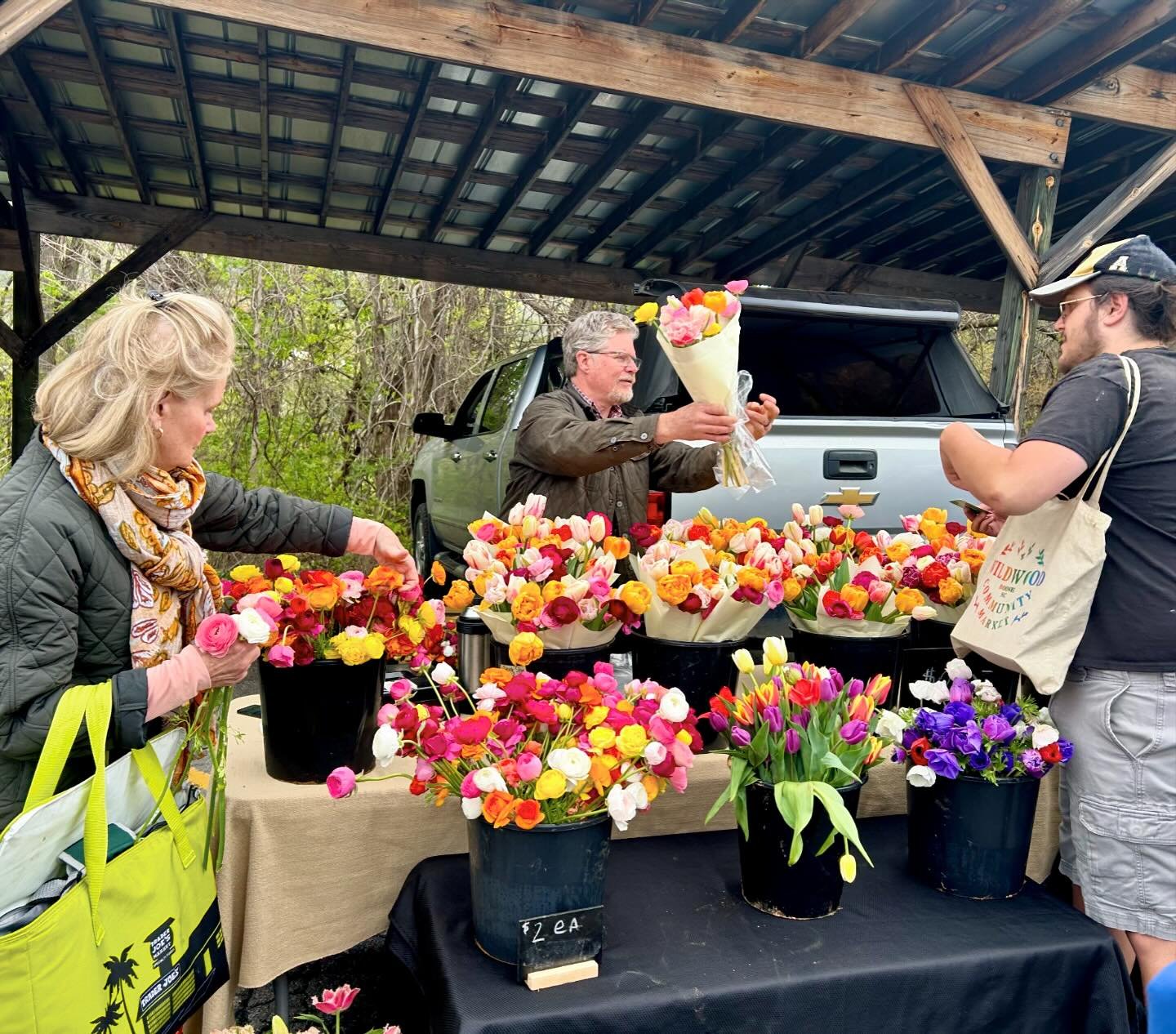 🌱 Step into the vibrant world of spring at the farmers&rsquo; market this fine morning! 🌸 

🌈As you stroll through the stalls, you&rsquo;ll be greeted by a kaleidoscope of colors and aromas. From wild harvested ramps and tender spring lettuces to 