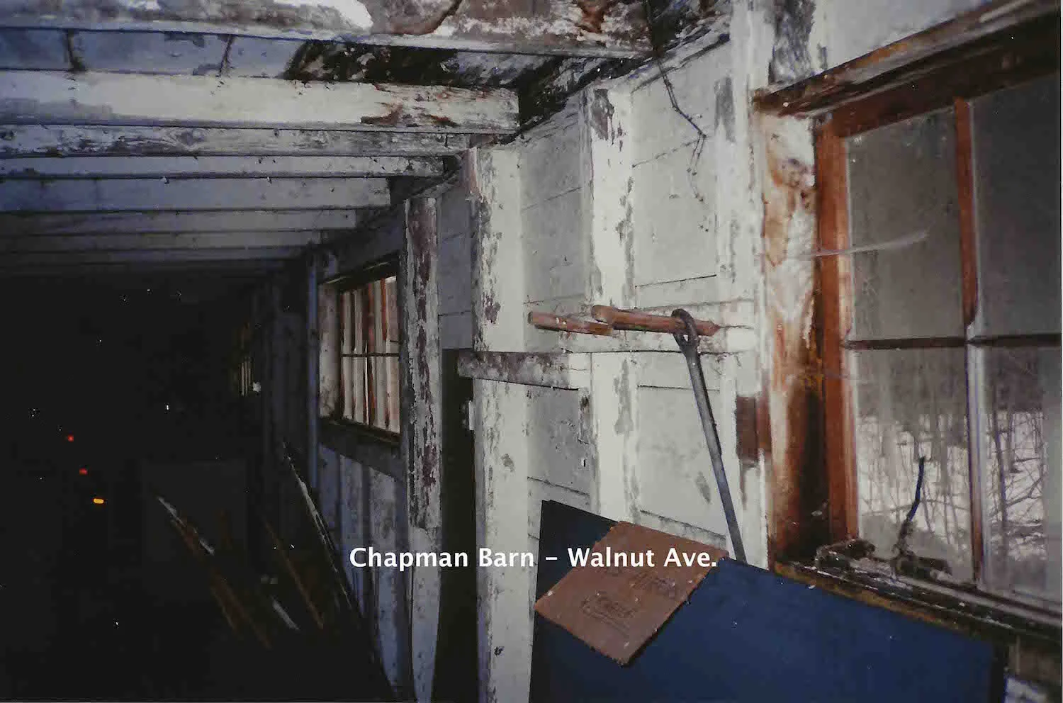 Chapman Barn - Walnut Ave.