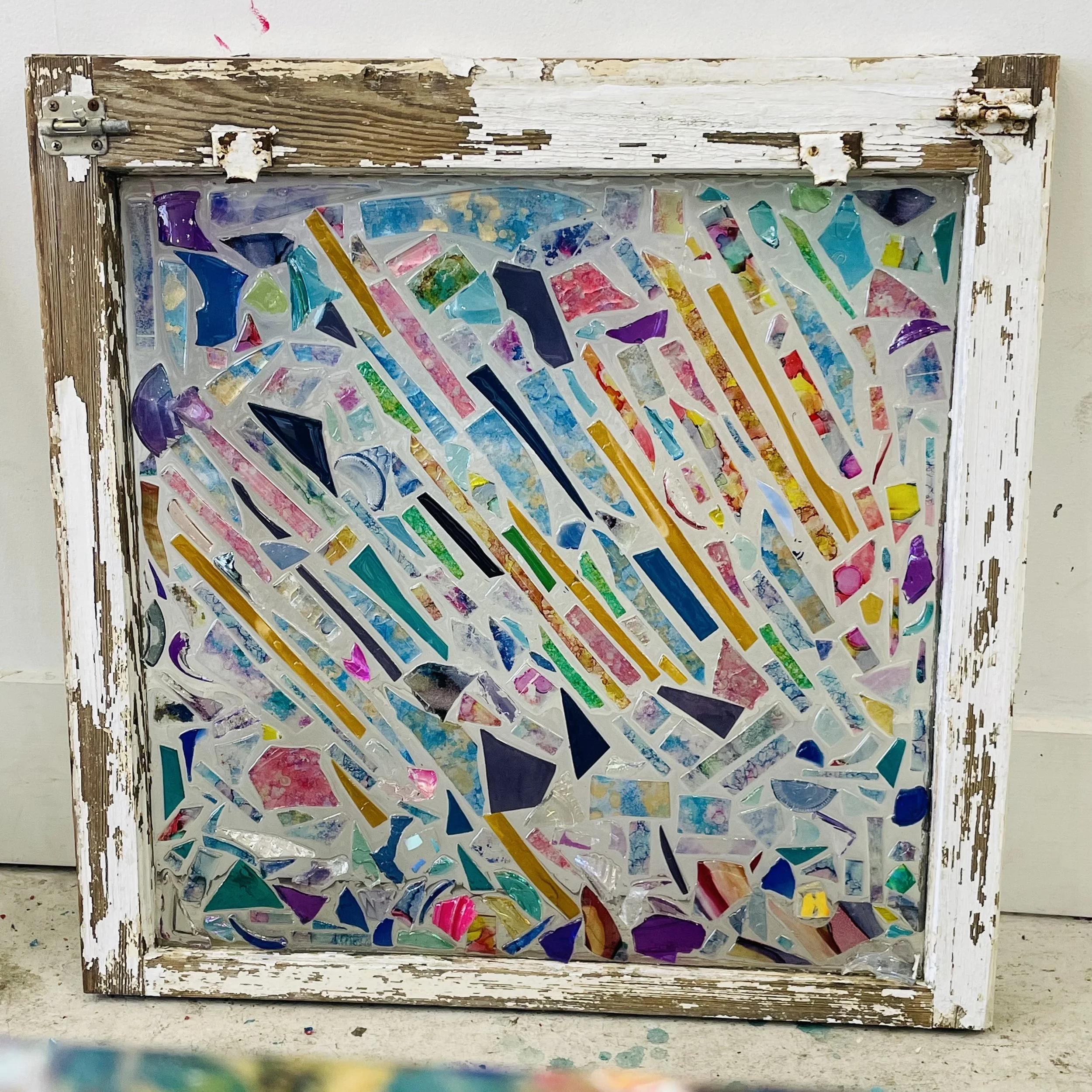 Intermediate Crushed Glass & Resin