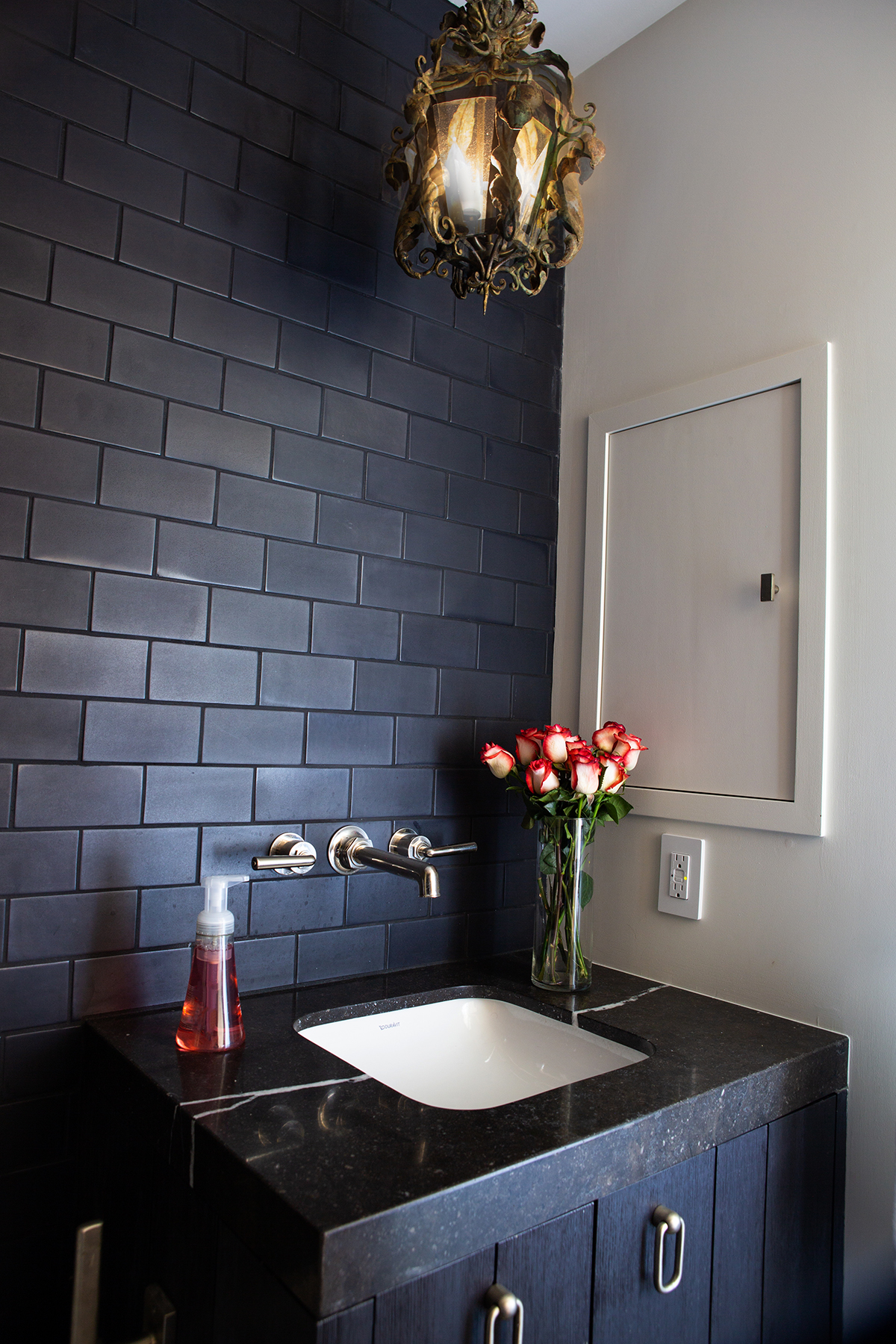 black bathroom 4x6.jpg