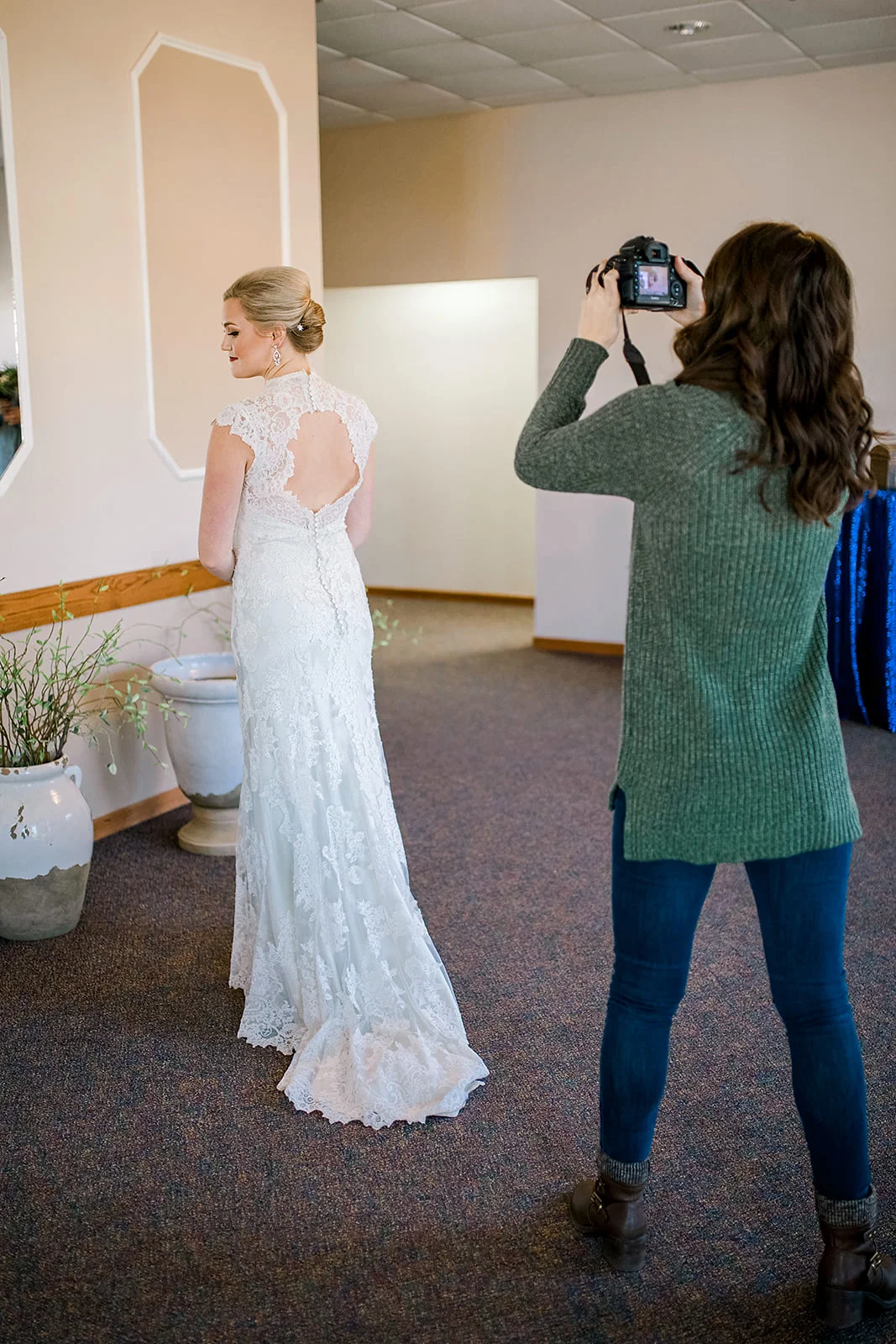 Royal Cliff banquet center foyer | photo by Rachel Graff Photography