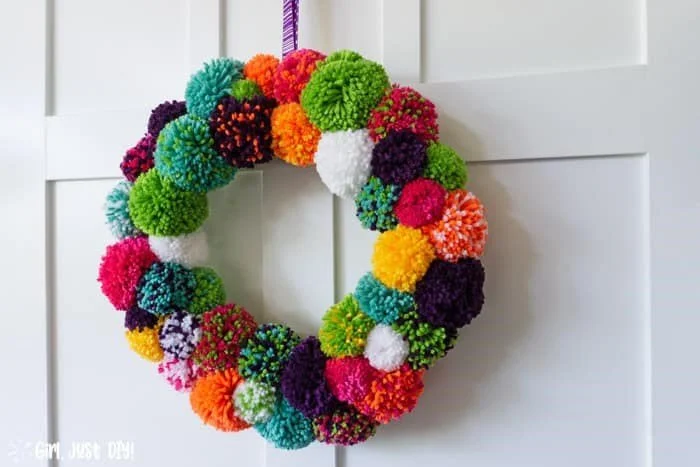 pompomwreath.jpg