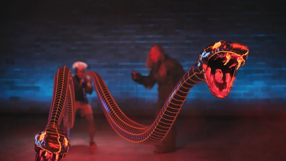 edge_snake_close.jpg