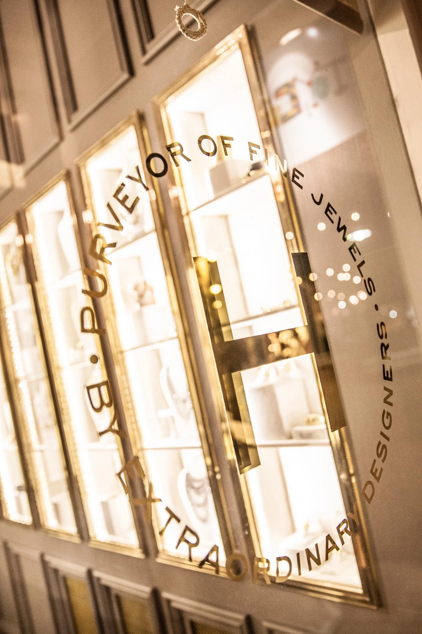 Hutchinson Window by Drew Altizer.JPG