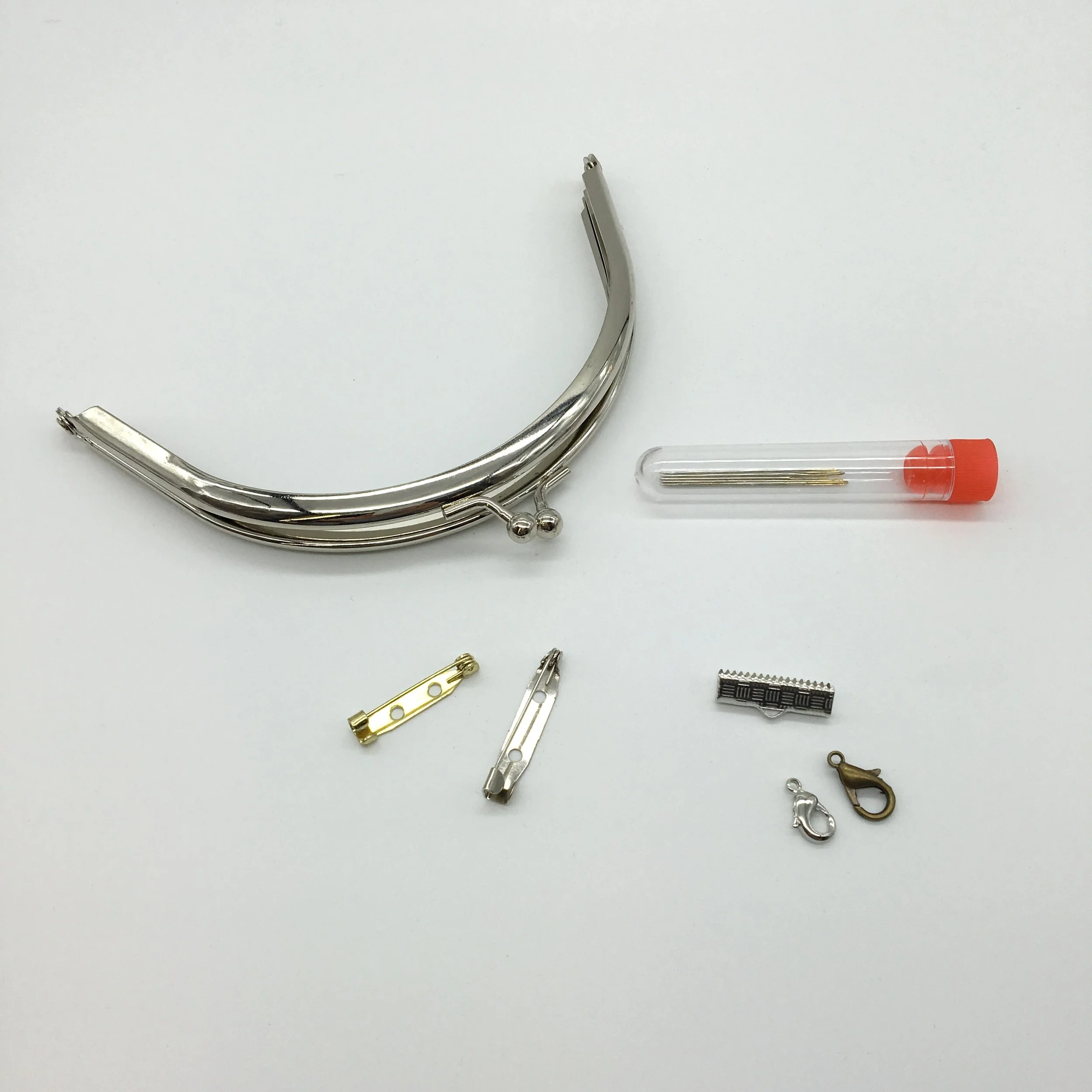 Fabrics Holinail 3.JPG