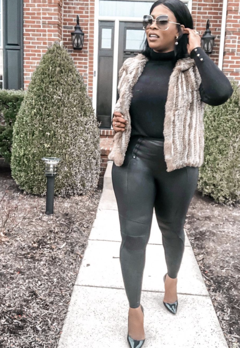 Spanx Faux Leather Leggings: Versatile Outfit — Vividly Kafi Beauty, makeup and blogger with honest reviews and tutorials.