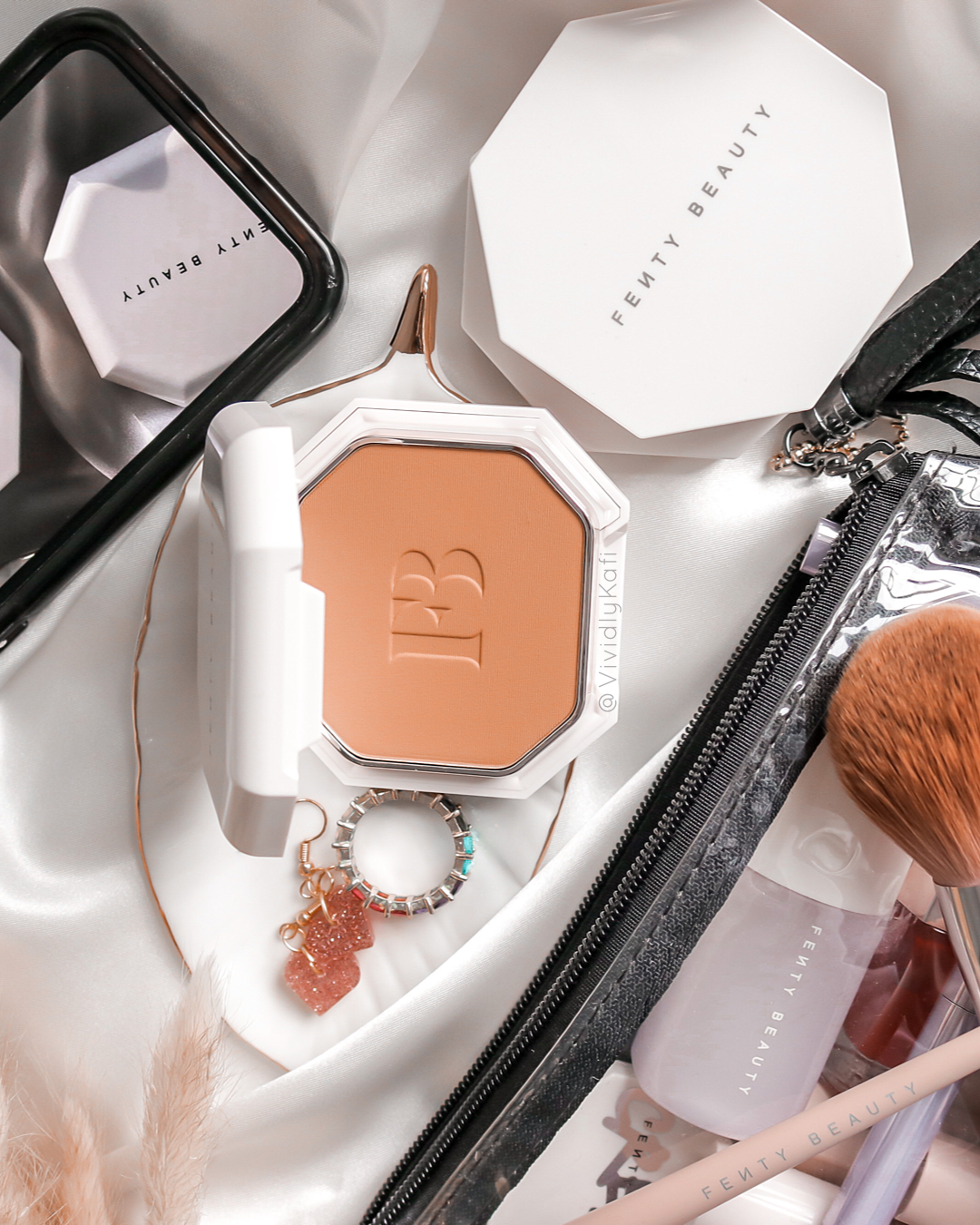 Fenty Powder Foundation Review Vividly Kafi Beauty Makeup And Skincare Blogger With Honest Reviews And Tutorials