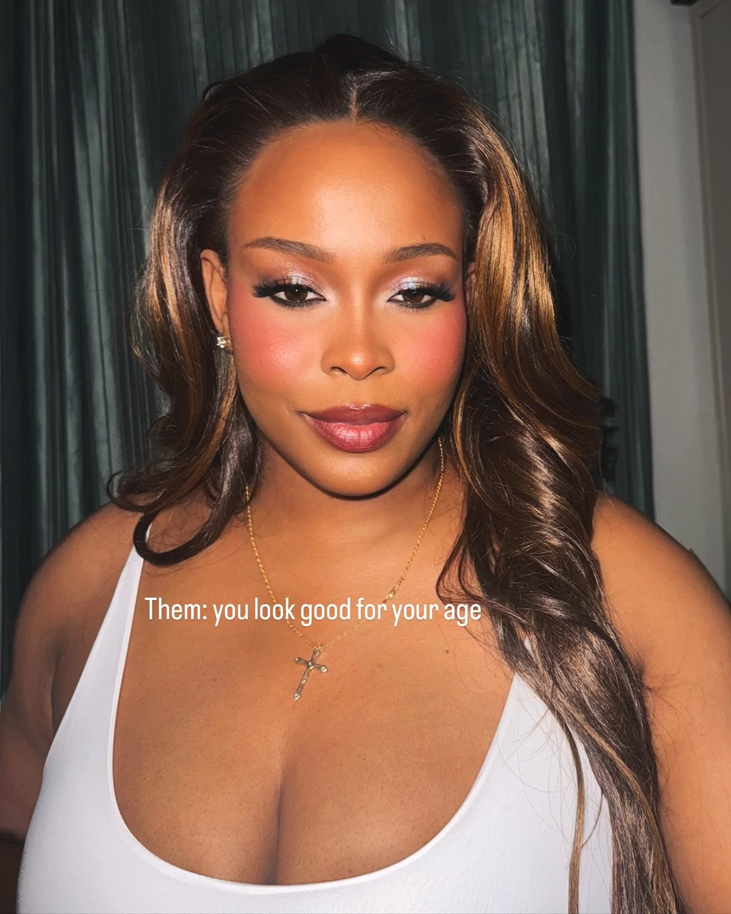 a baddie forever 🤏🏾🤏🏾🤏🏾. Peep this blush, lip and eyelook. 

Tried some new beauty today: 

- this makeup look&bull;
Makeup by Esther x 90&rsquo;s glam inspired 

- @phlur Cherry Stem

- @narsissist The Multiple, multi purpose stick in the shad