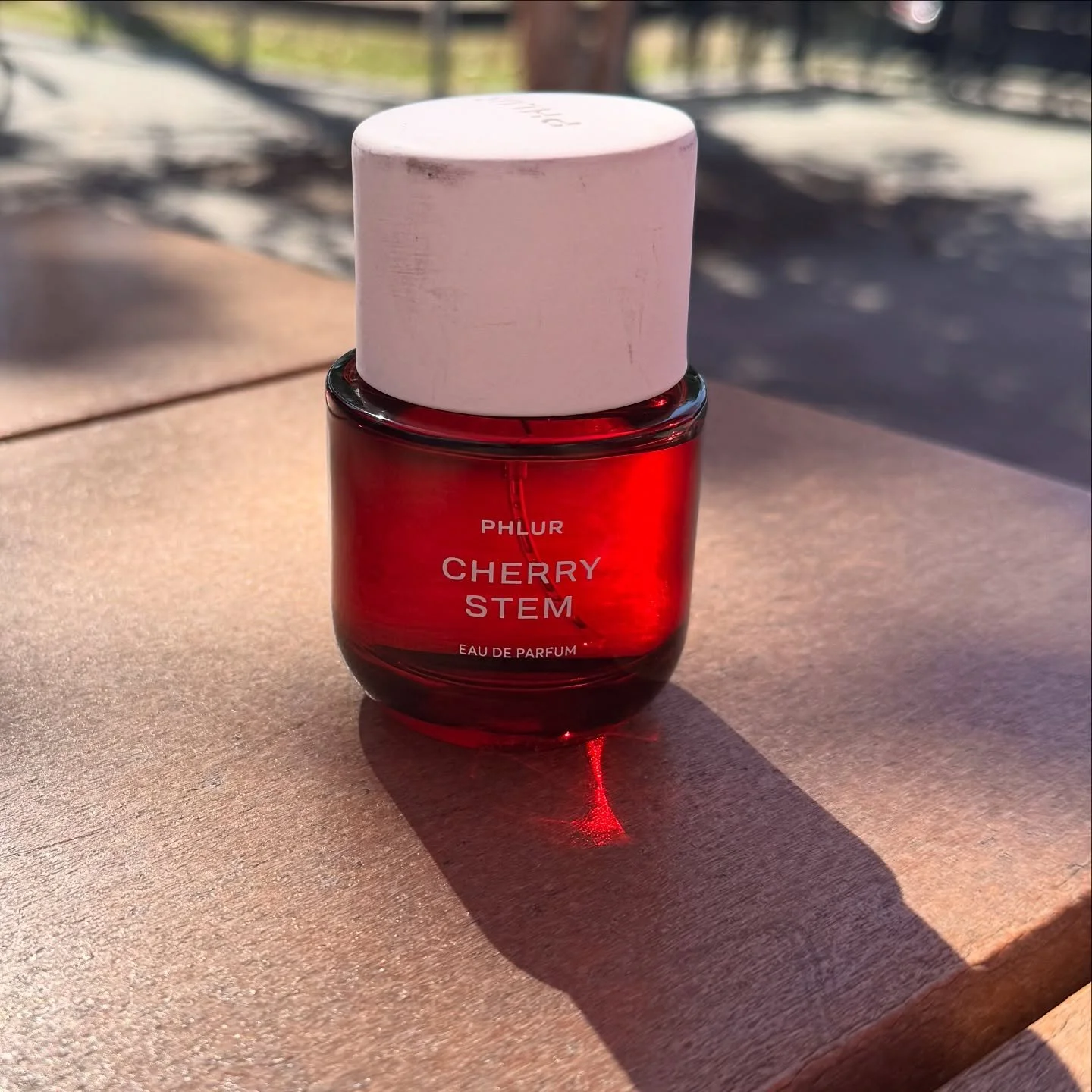 We spent the weekend together! 

@phlur cherry stem is a keeper 

Phlur Cherry Stem is cherry, but all grown up. 🍒
Boozy black cherry, soft leather, and a creamy dry down that lasts about 8 hours. Playful without the syrup, cozy with just enough smo
