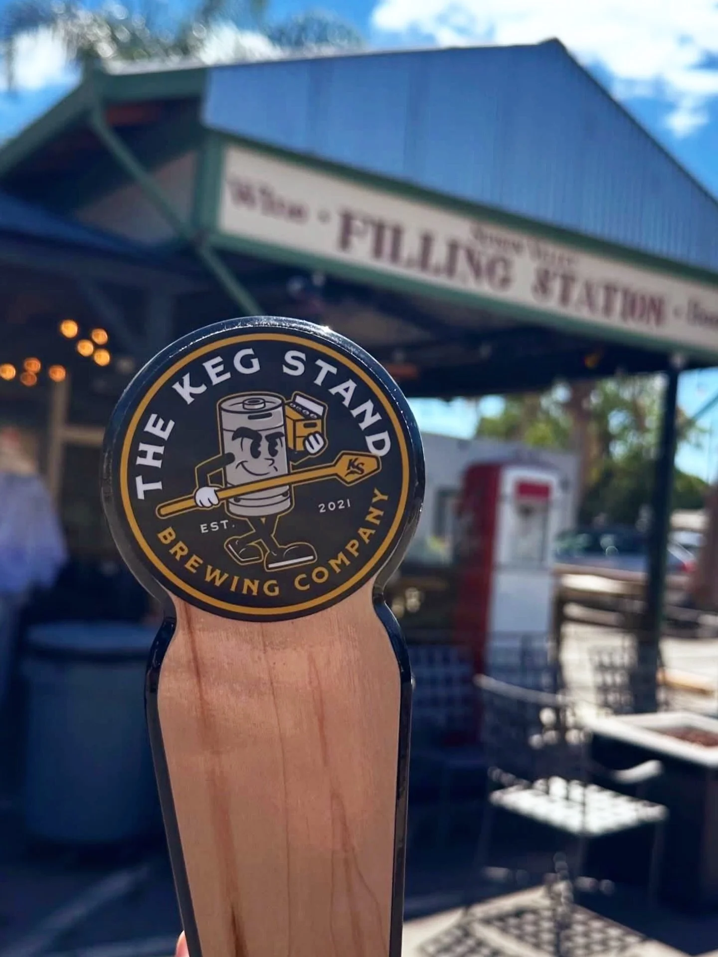 Cheers for Beers 🍻 
Always love seeing @thekegstand_ crush it with all the branding we made together. 
Happy Friday everyone!
.
Need some new &amp; fresh branding for your company?
Hire Canvas Design!
📧 Cam@canvasdesigncompany.com
🕸️ Canvasdesignc