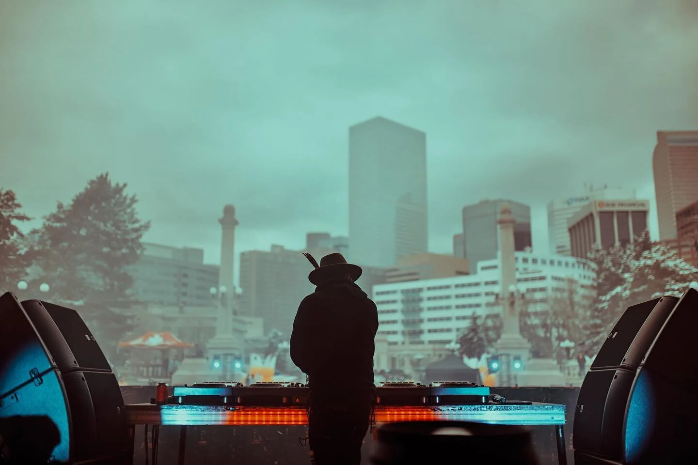 Thanks to everyone who came out early and in the cold to see my set a few weeks ago at @regeneratefest! That was a blast, can&rsquo;t wait for next year. 📸: @onthesearchforpineapples