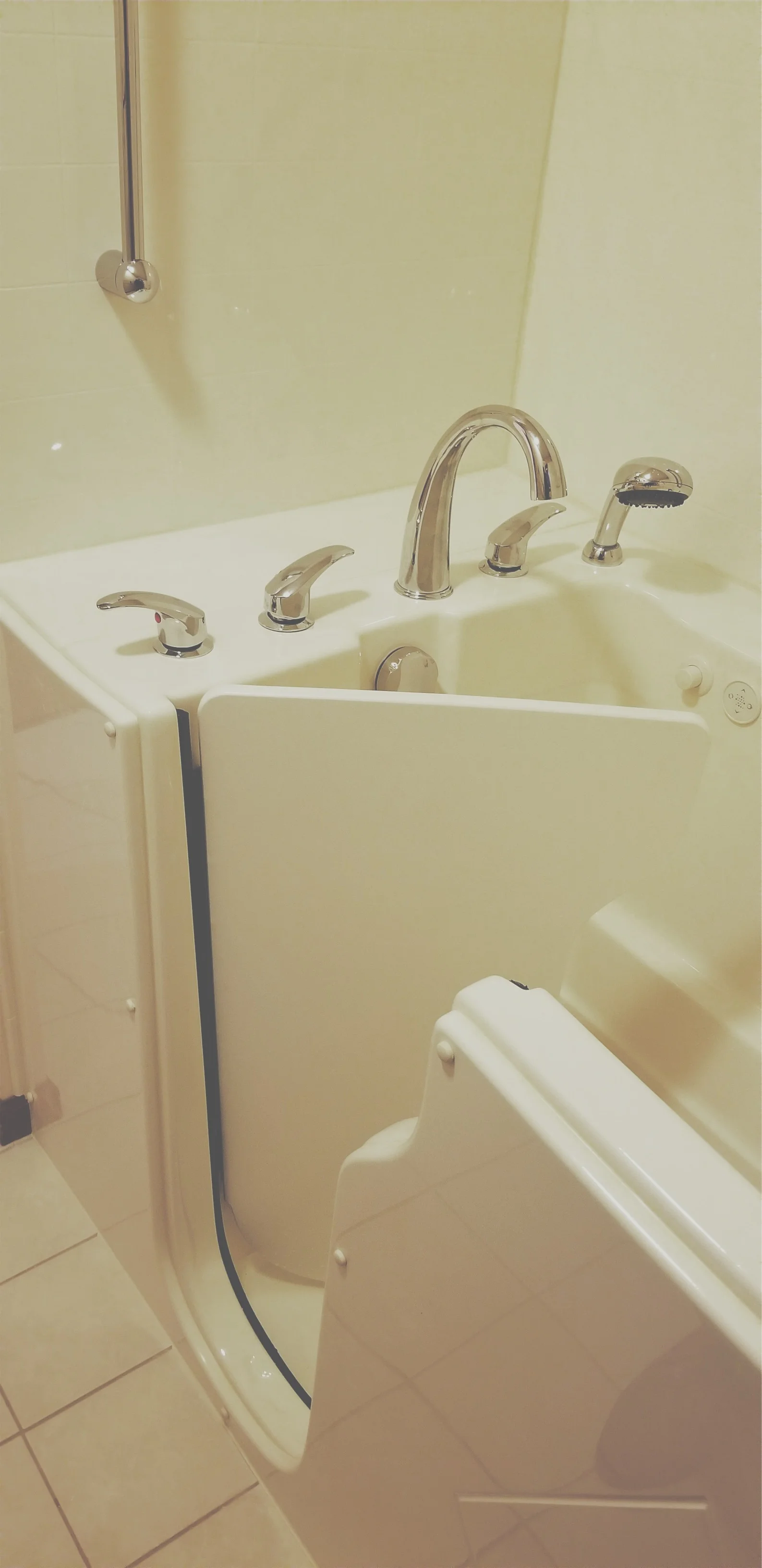 Bath Innovations Walkin Bathtubs