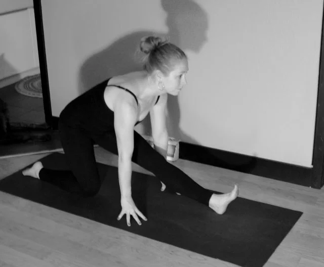 yoga poses-half splits