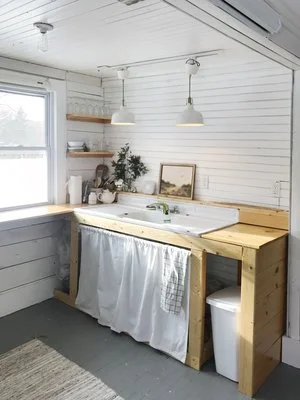 RedCottage_LMFFC_Loft_kitchen.jpg