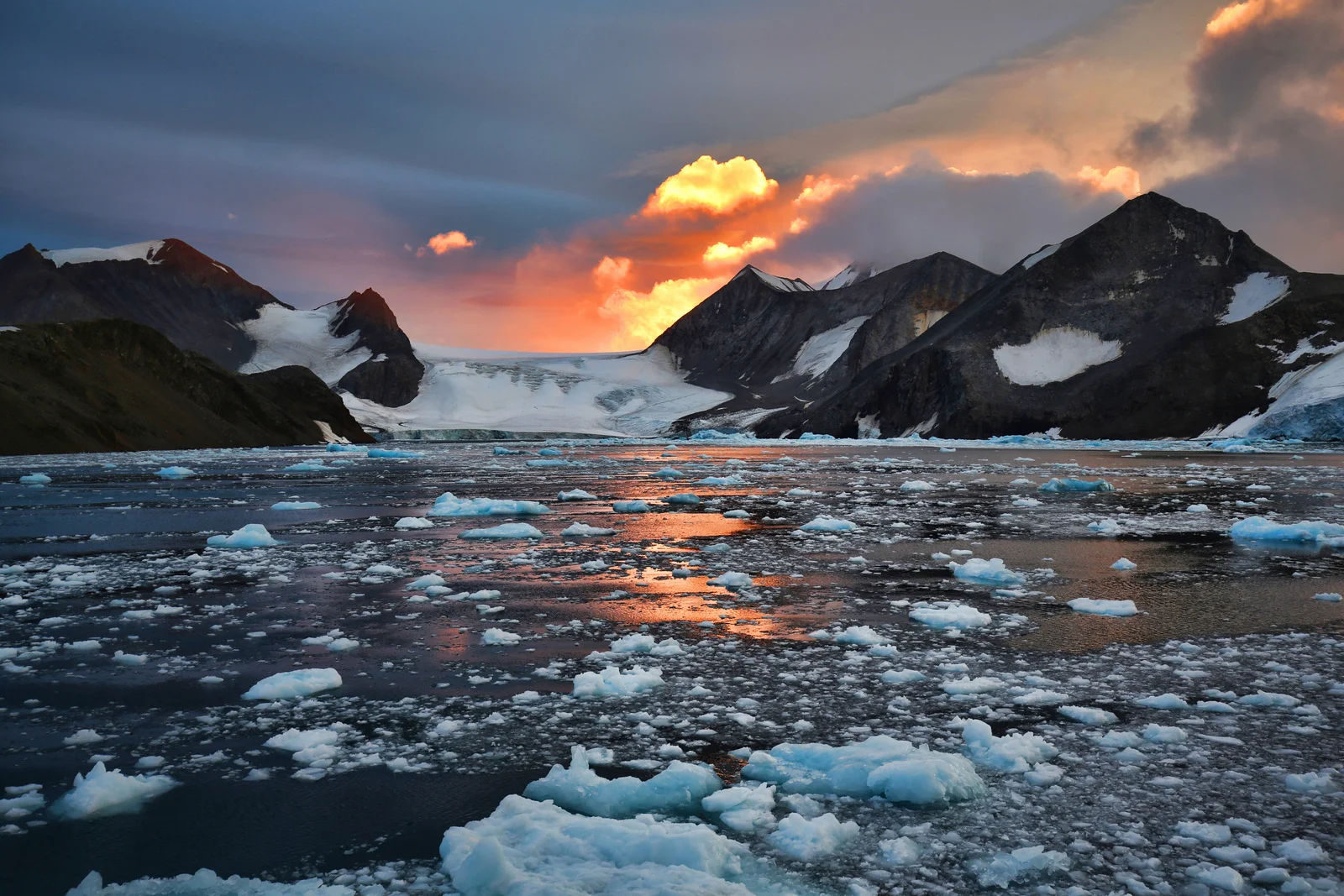 037-sunset hope bay.jpg
