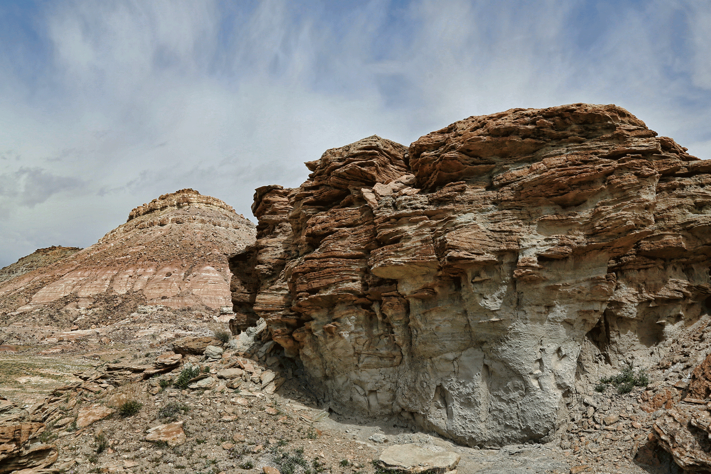 yellow-cat-flats-outcrop.gif
