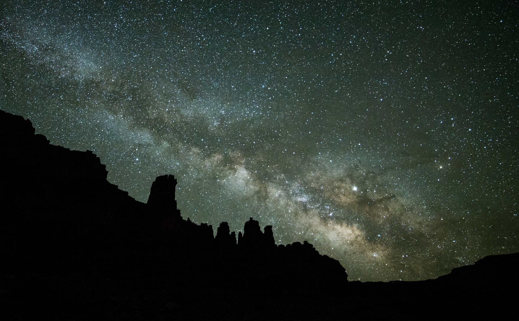 Recipe: Tripod-mounted Canon 6D with 14mm Rokinon manual lens, 20 sec, f/2.8 at ISO 3200.